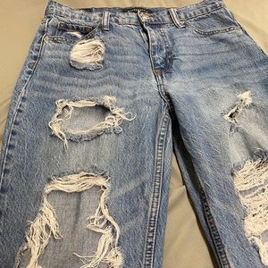 Aeropostale Light Wash Distressed Mom Jeans, Size 8